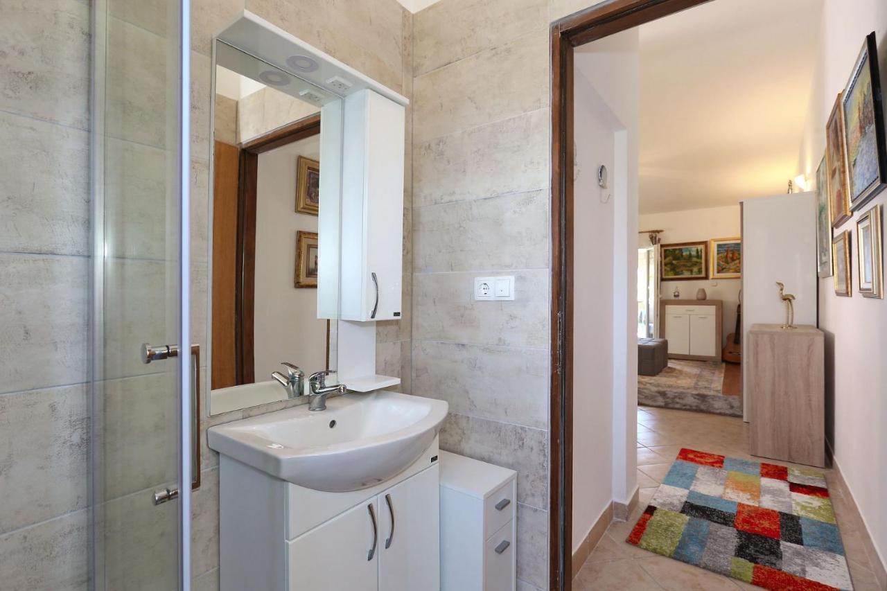 Apartments Ivan Вир Екстер'єр фото
